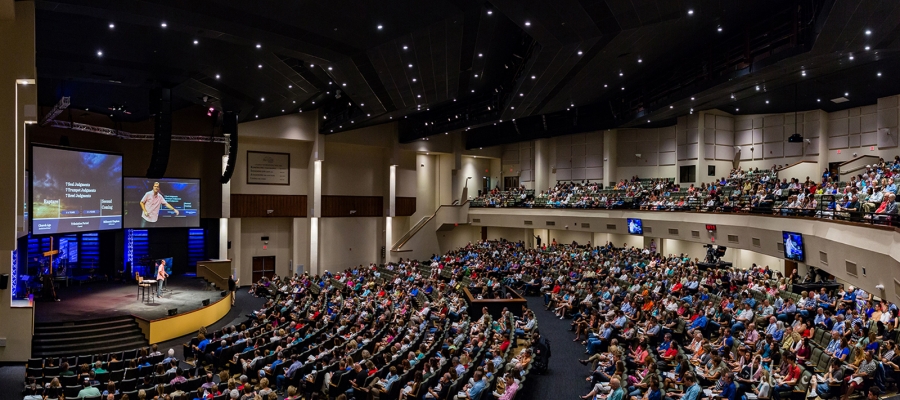 Hill Country Bible Church Uses Chroma-Q Fixtures to Inspire